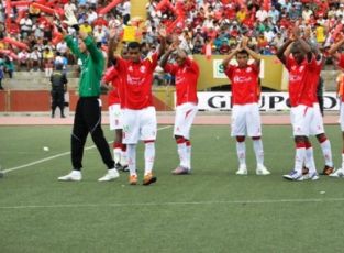 2x1 entradas, lance Aurich vs Pacfico, estadio Elias Aguirre